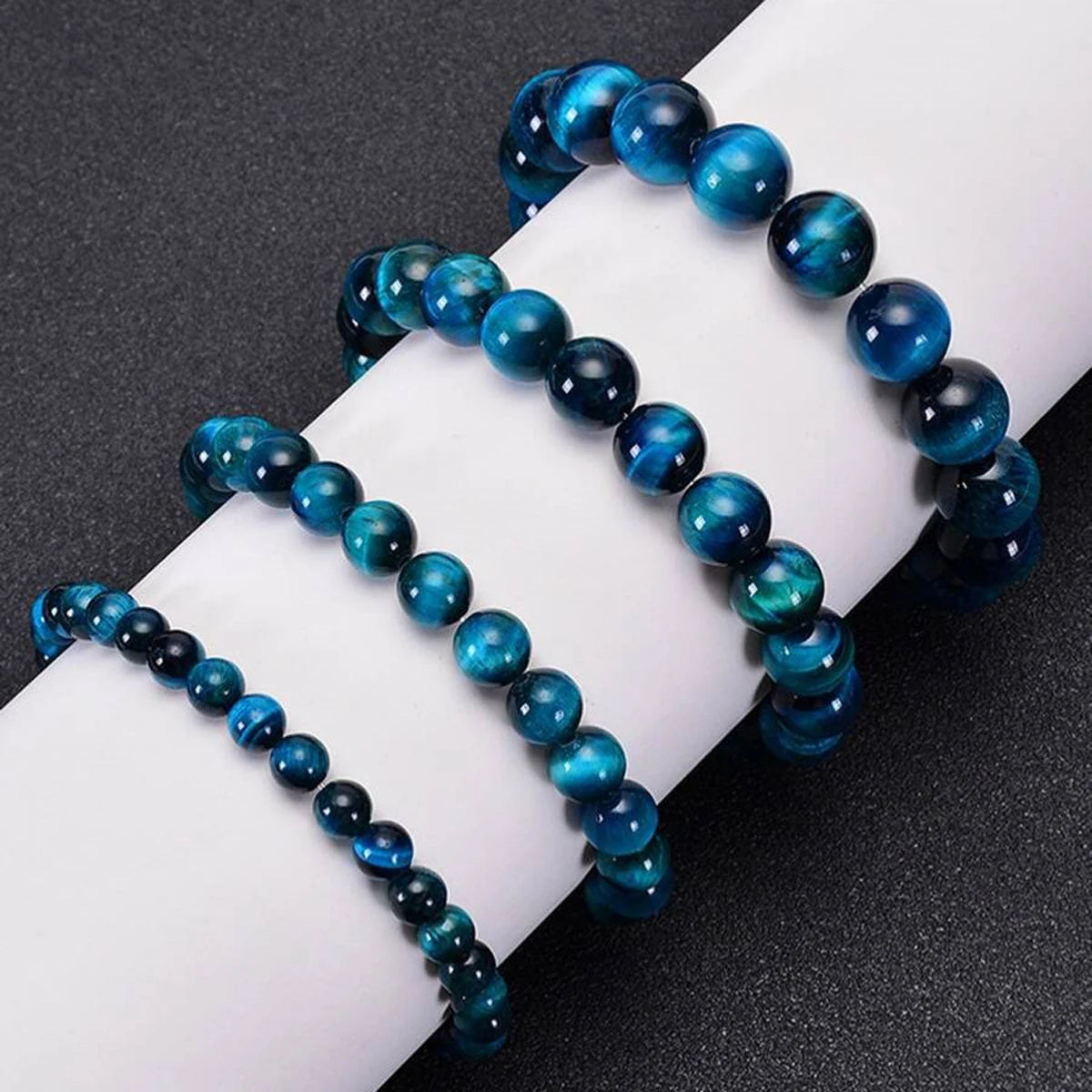 Unisex natural stone round beads bracelet in blue tiger eye